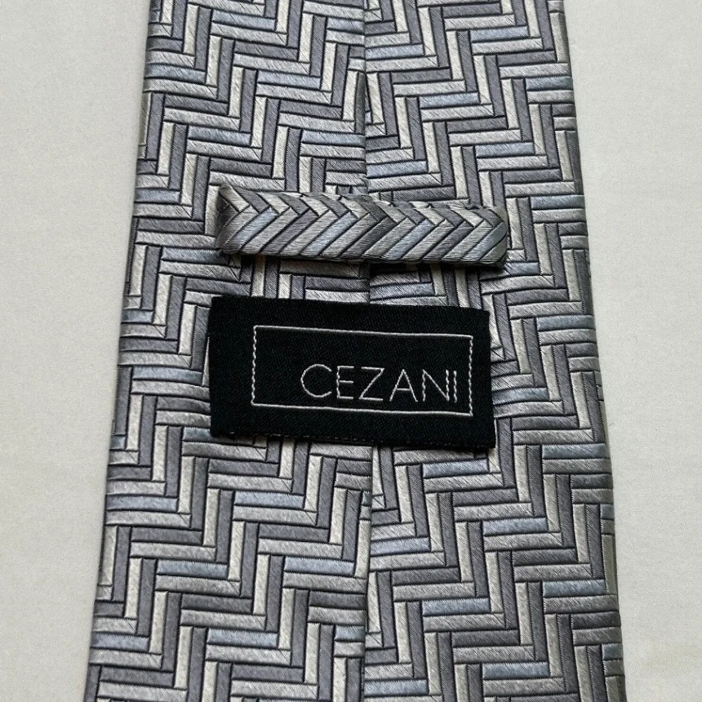 Cezani Mens Silk Woven Basketweave Geometric Necktie OS Grey Silver Business